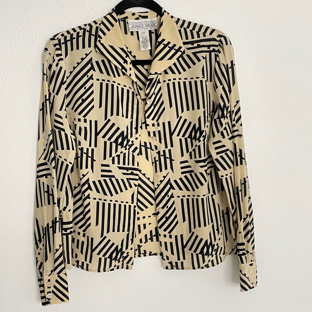 Vintage Silk Jones New York Beige Navy Blue Abstract Print Button Down Blouse - Picture 3 of 10